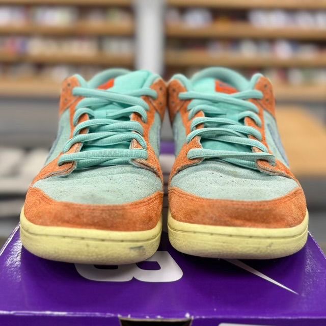 Nike SB Dunk Low Orange Emerald Rise - Preowned