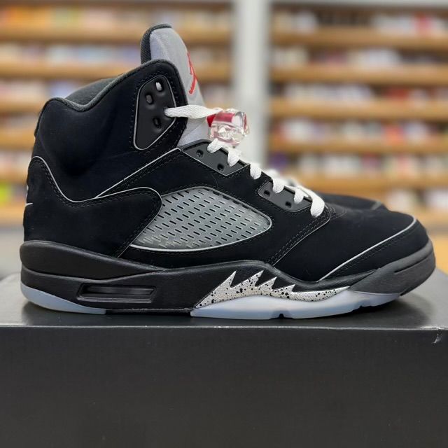 Jordan 5 Retro OG Black Metallic Reimagined - Preowned