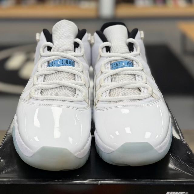 Jordan 11 Retro Low Legend Blue - Preowned