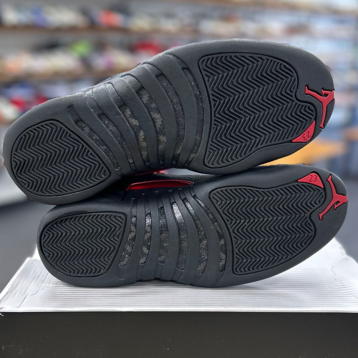 Jordan 12 Retro Bloodline - Preowned