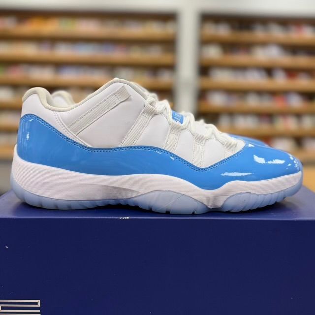 Jordan 11 Retro Low University Blue (2026) - Preowned