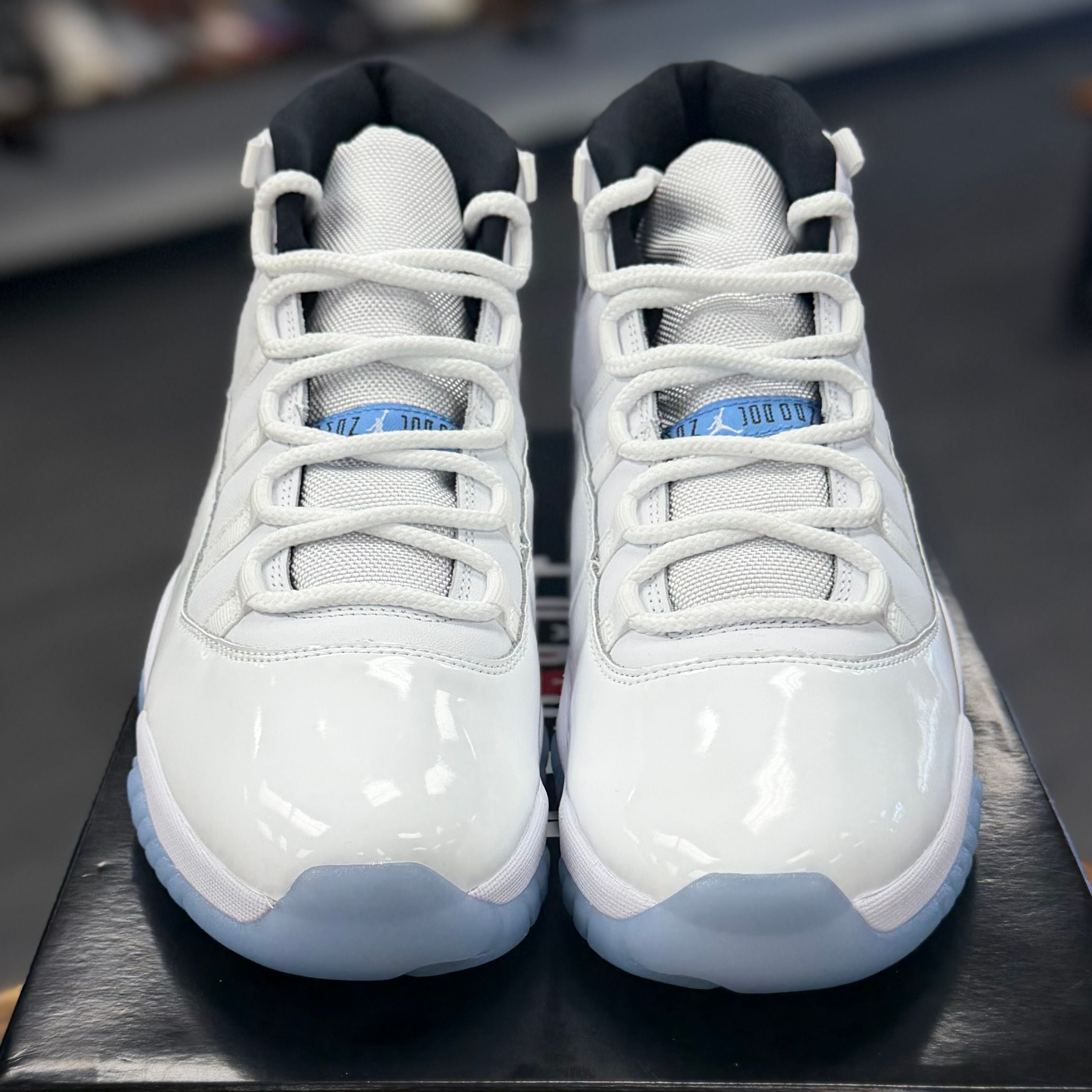 BRAND NEW STEAL - Jordan 11 Retro Legend Blue (2024)