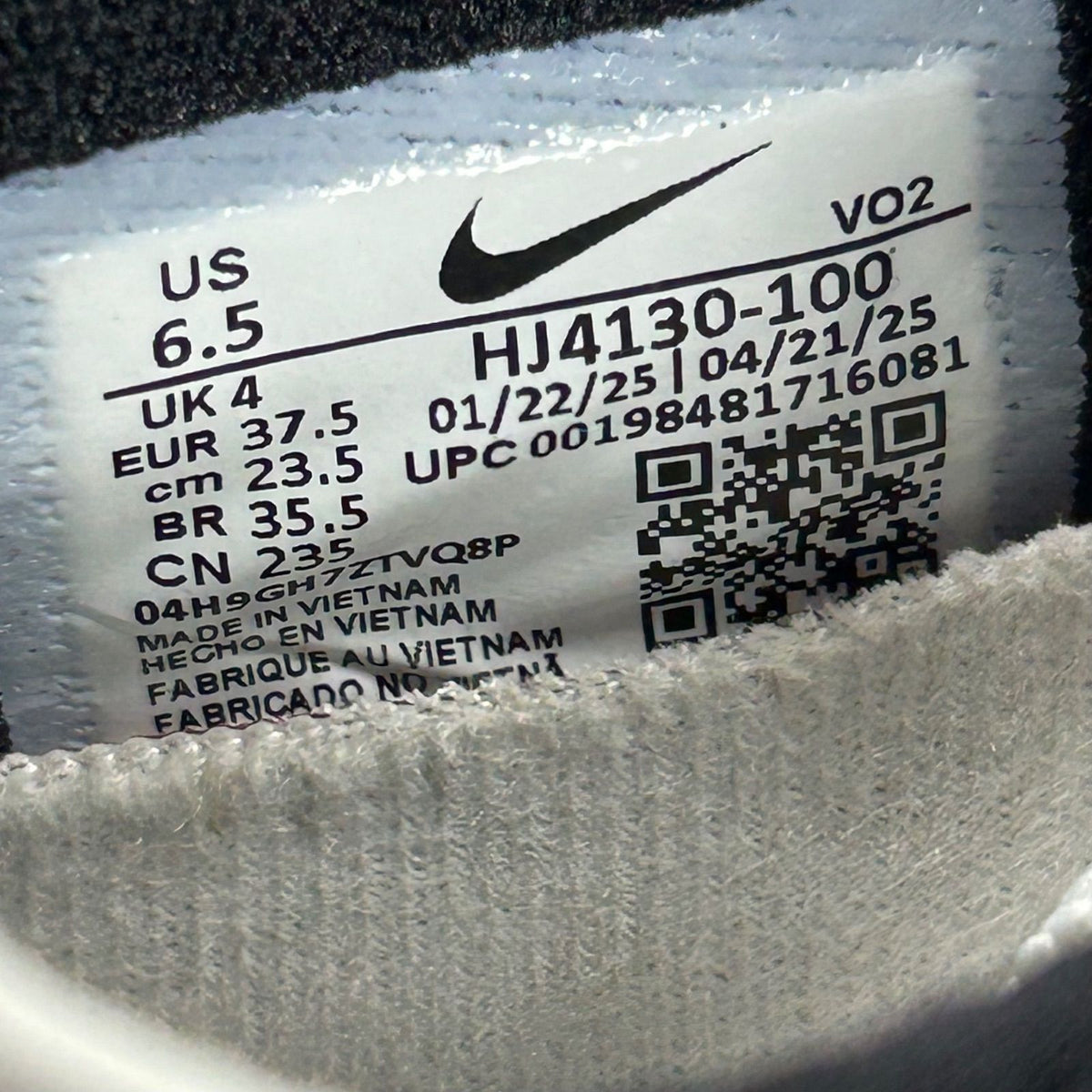 Nike Air Max Sunder SE White Metallic Silver (Women's) - Preowned