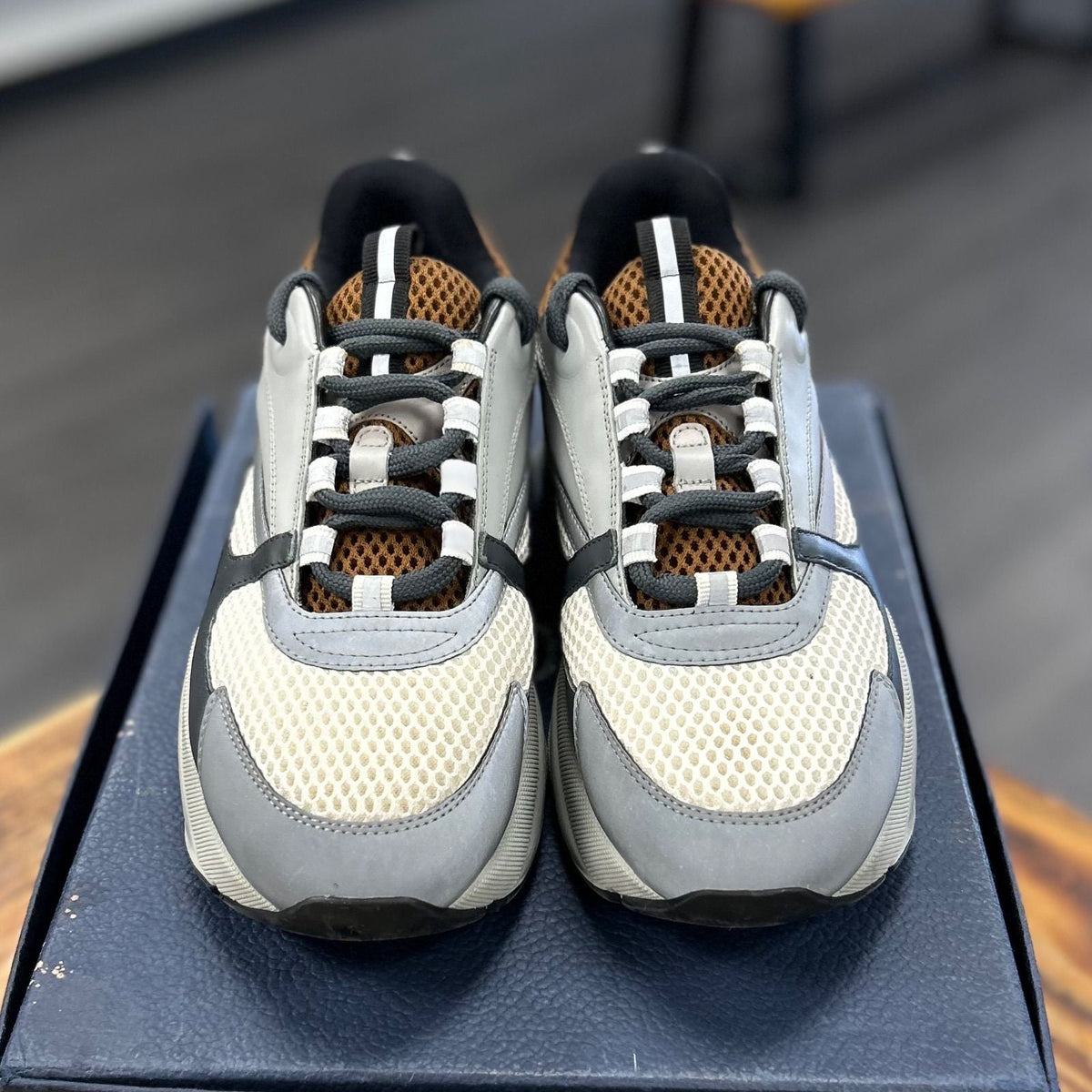 Dior B22 Violet Cream Coffee Black - Preowned