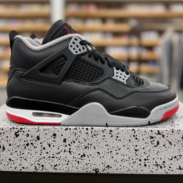 Jordan 4 Retro Bred Reimagined - Preowned