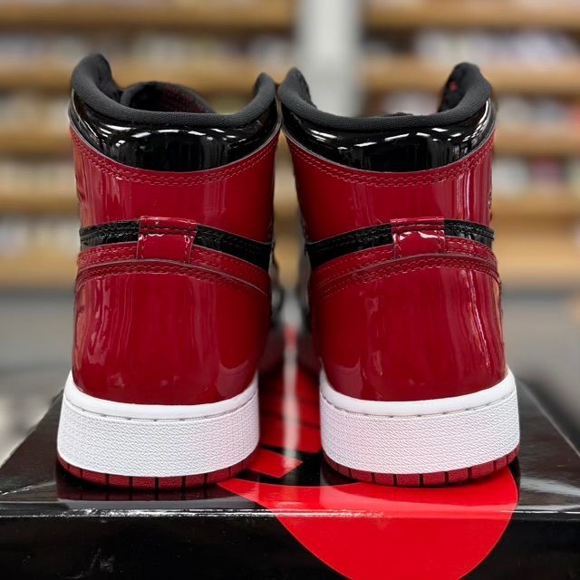 Jordan 1 Retro High OG Patent Bred (GS) - Preowned