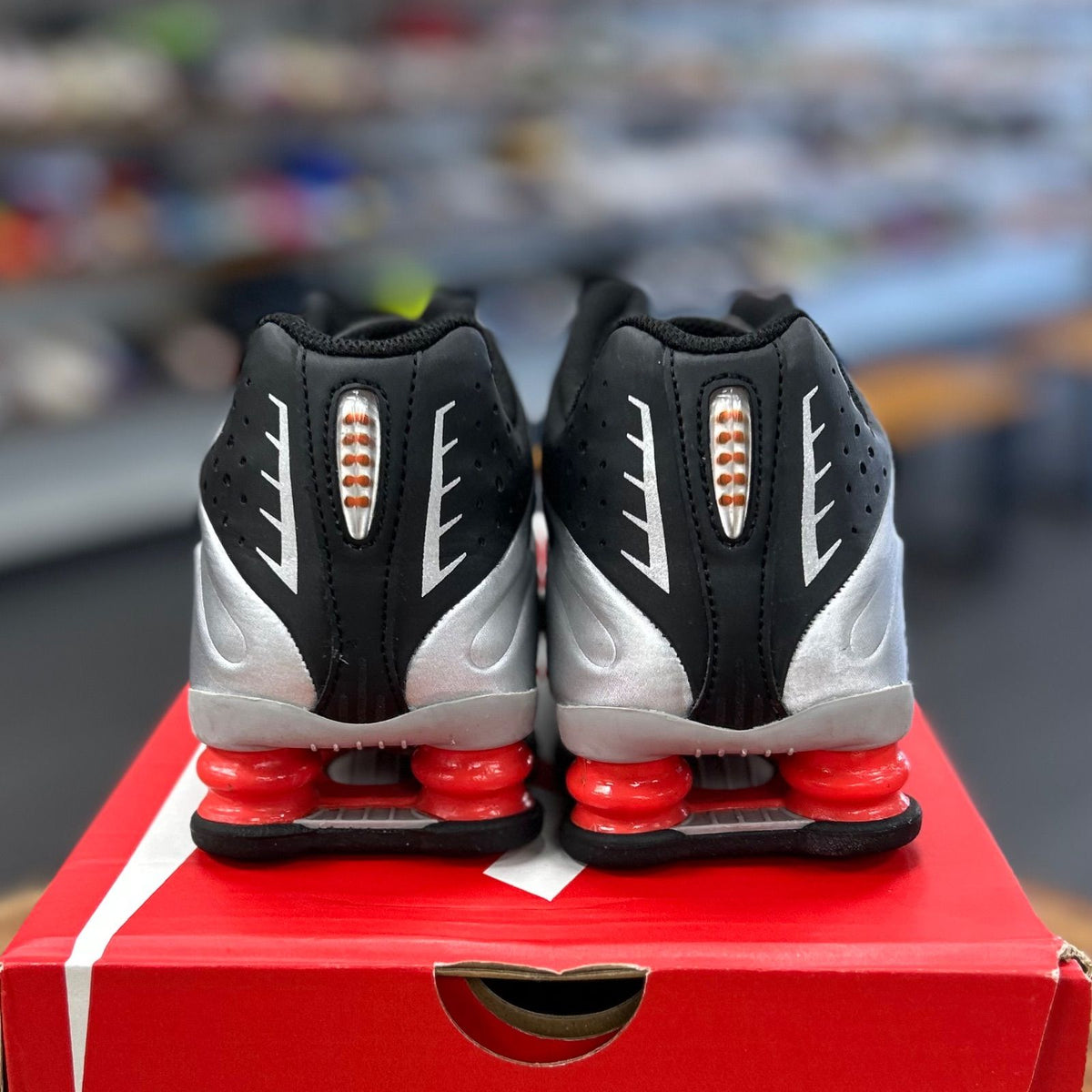 Nike Shox R4 Metallic Silver Black Picante Red (GS) - Preowned