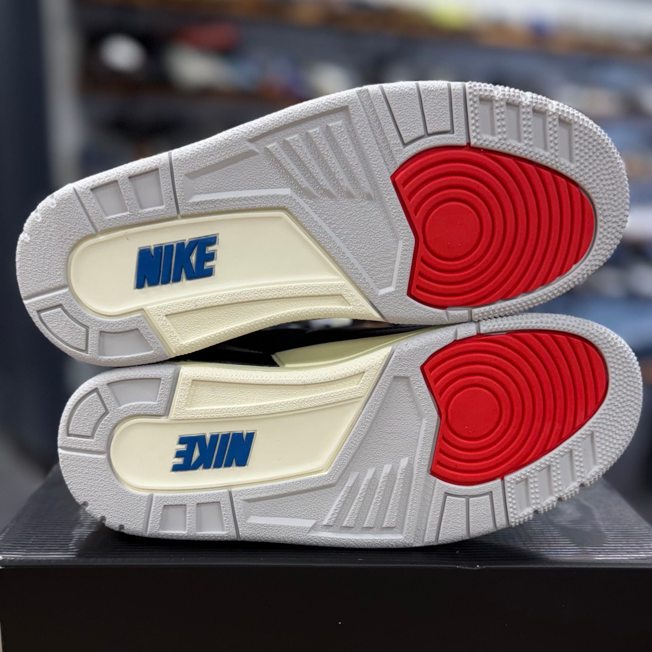 BRAND NEW STEAL - Jordan 3 Retro OG Rare Air
