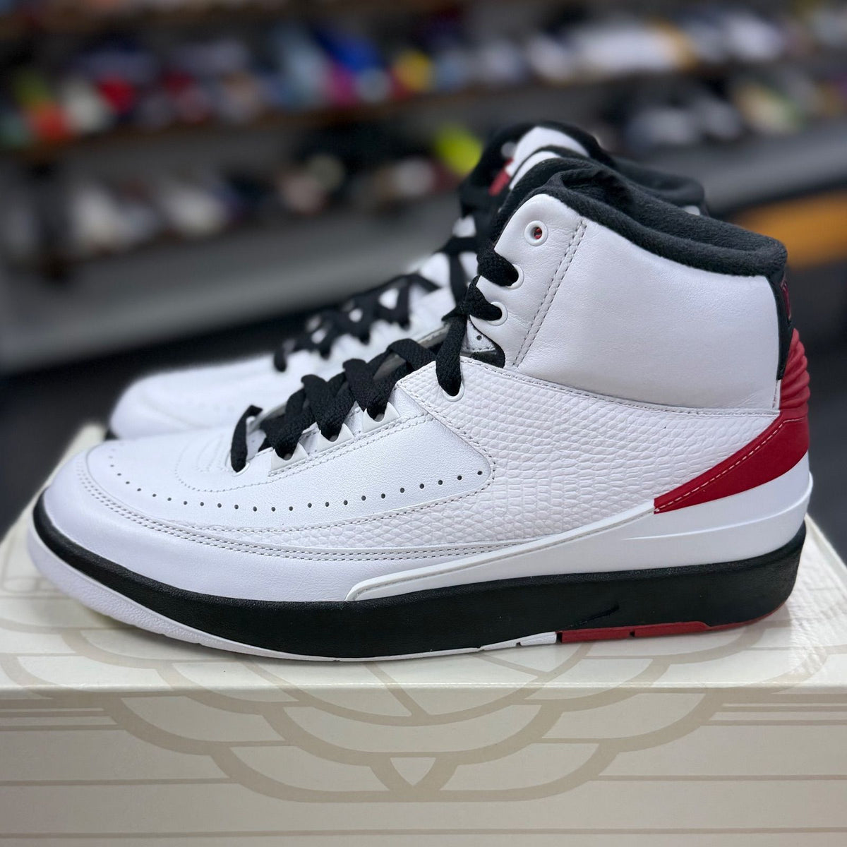 Jordan 2 Retro OG Chicago (2022) (Women's) - Preowned