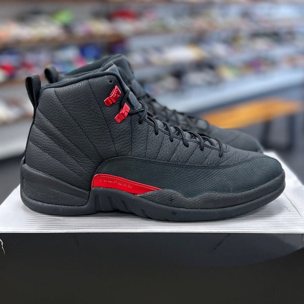 Jordan 12 Retro Bloodline - Preowned