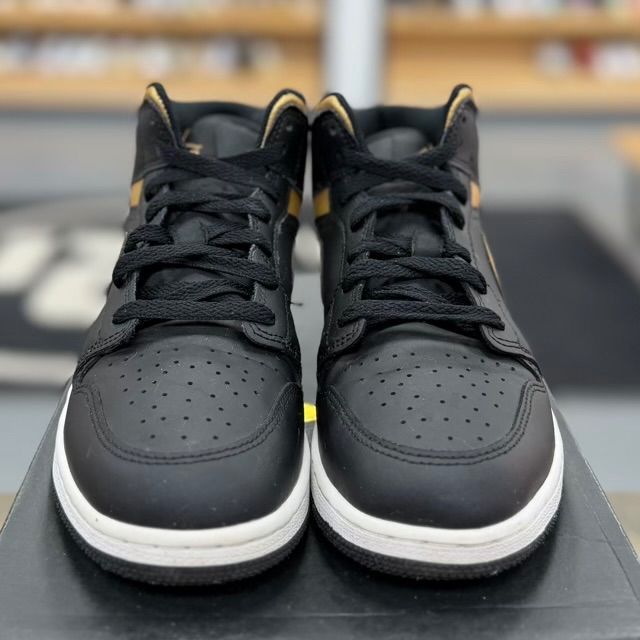 Jordan 1 Mid Black Metallic Gold Swoosh (GS) - Preowned