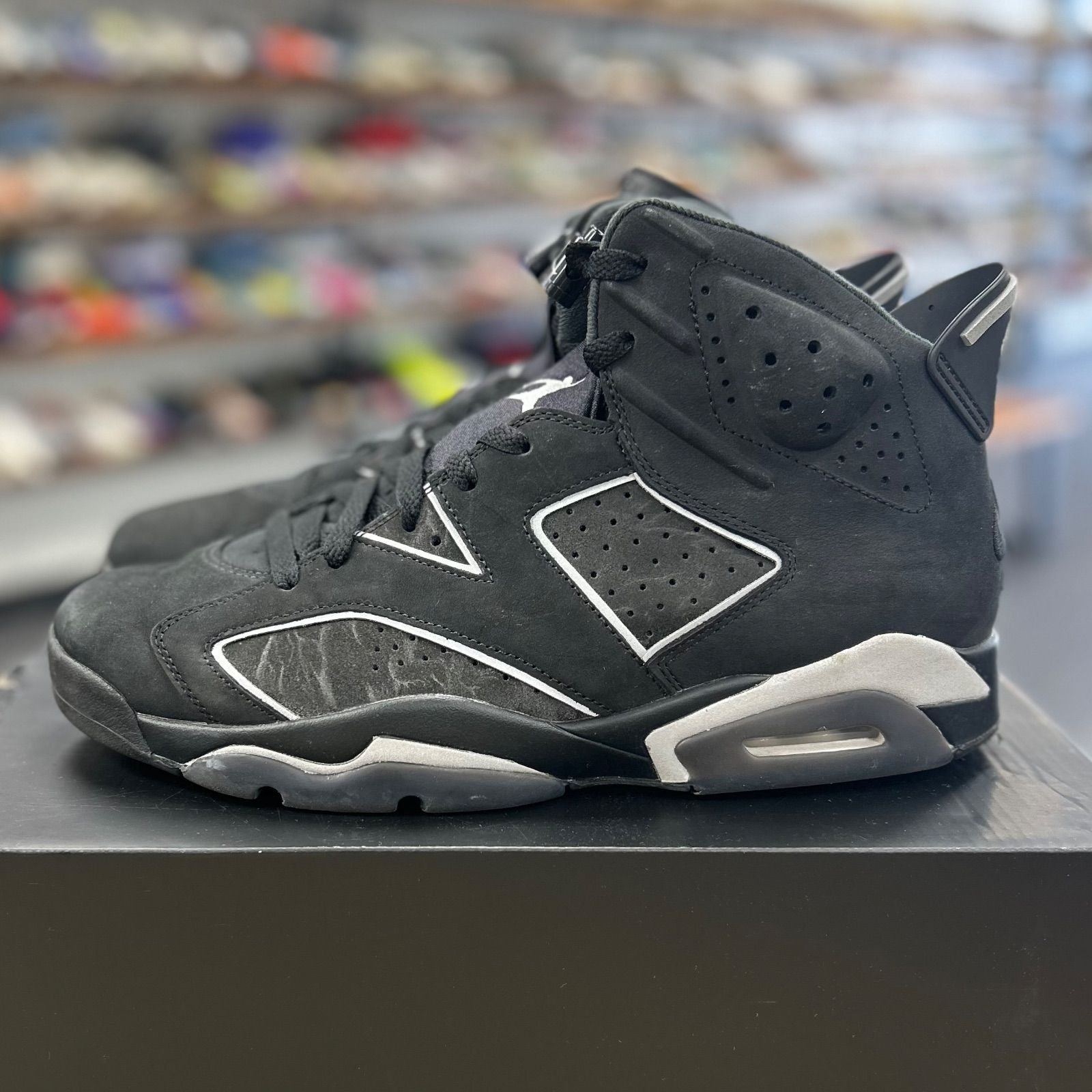 Jordan 6 Retro Cap and Gown - Preowned