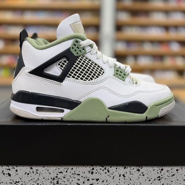 Jordan 4 Retro Seafoam (Women's) - Preowned