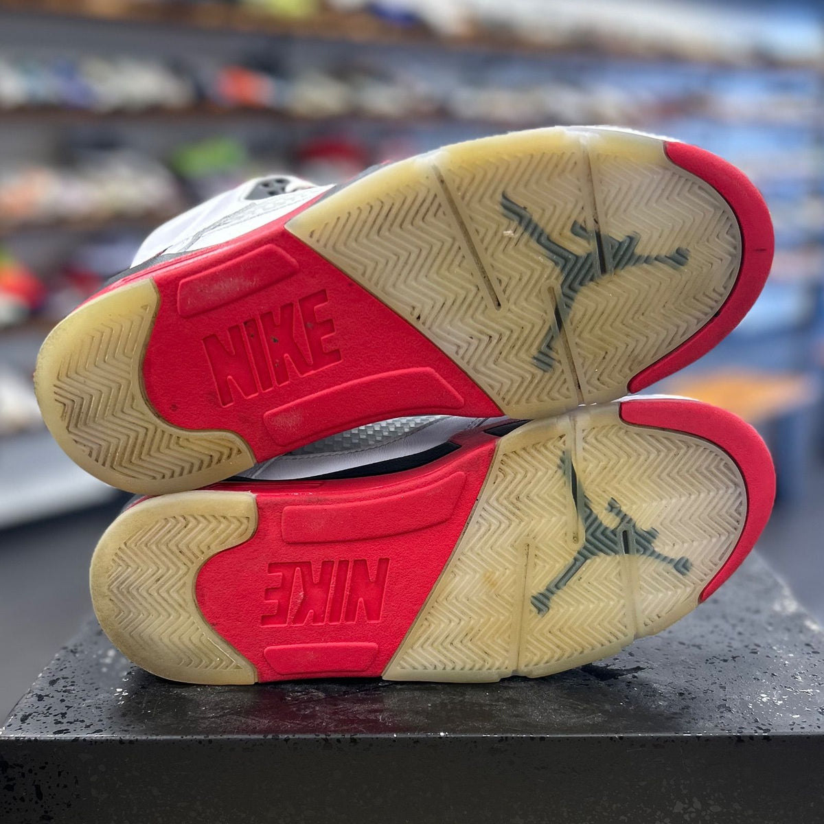 Jordan 5 Retro Fire Red Black Tongue (2025) - Preowned