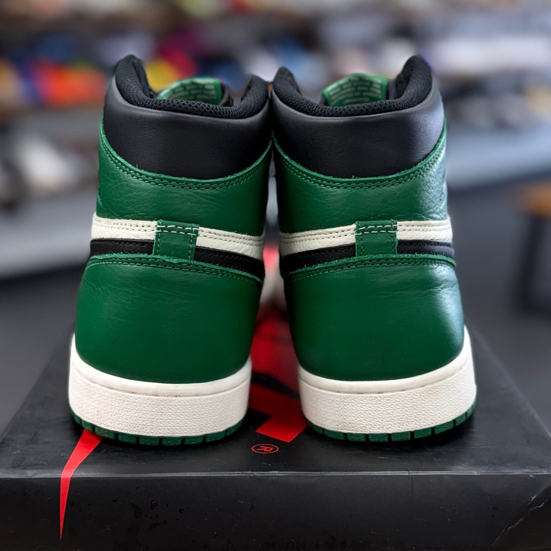 Jordan 1 Retro High Pine Green - Preowned