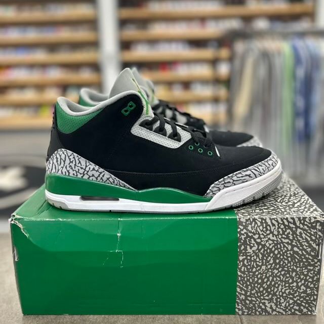 Jordan 3 Retro Pine Green - Preowned