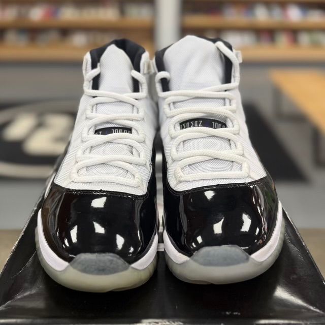 Jordan 11 Retro Concord (2018) - Preowned