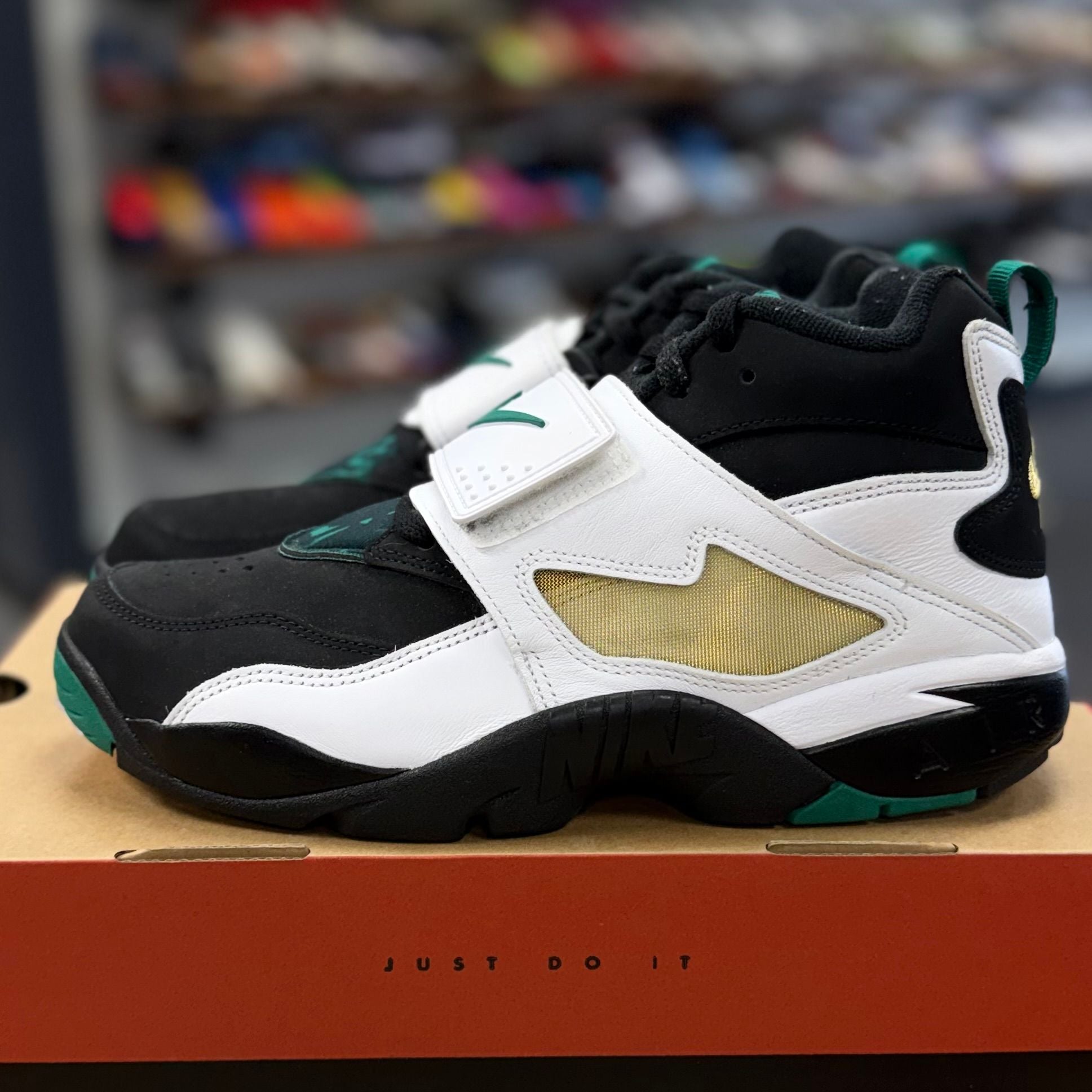 Nike Air Diamond Turf Emerald - Preowned