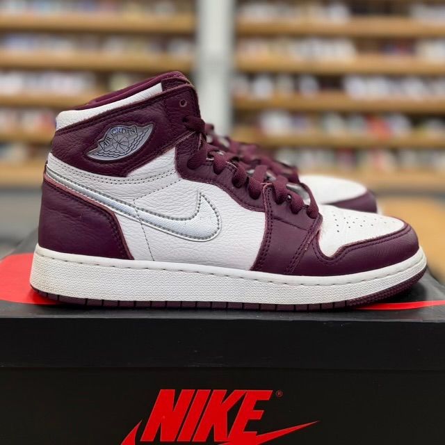 Jordan 1 Retro High OG Bordeaux (GS) - Preowned