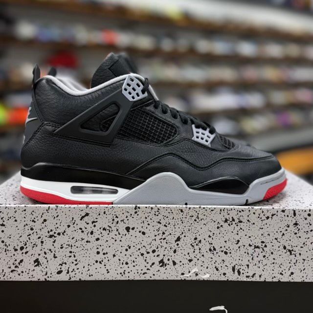 Jordan 4 Retro Bred Reimagined - Preowned