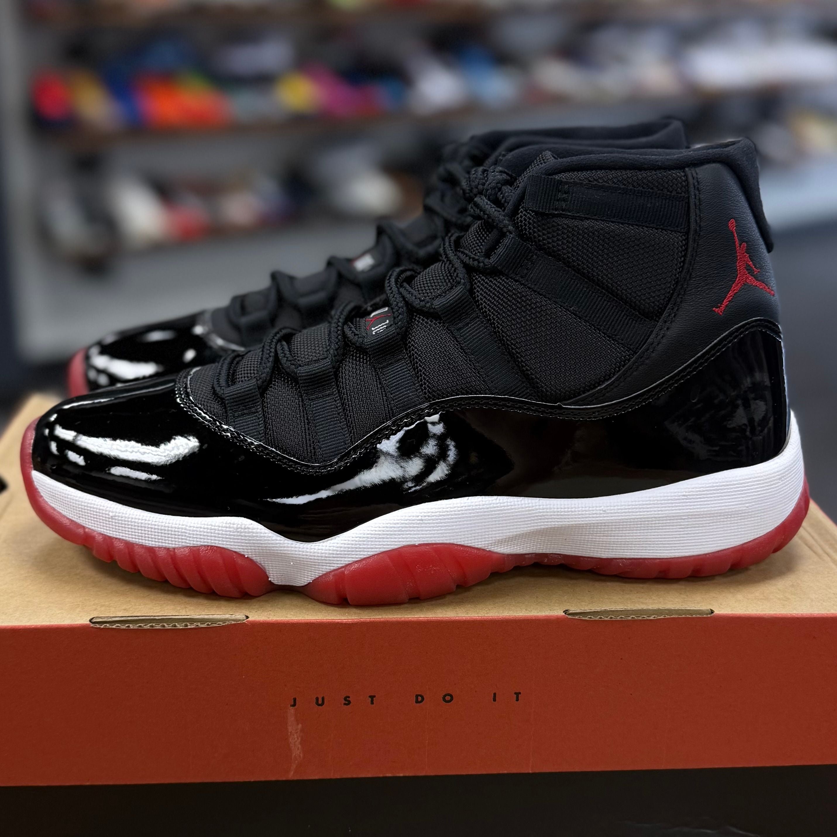 Jordan 11 Retro Playoffs Bred (2019) - Preowned