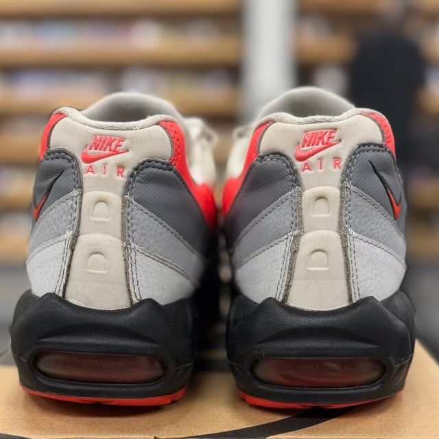 Nike Air Max 95 Bright Crimson Comet - Preowned