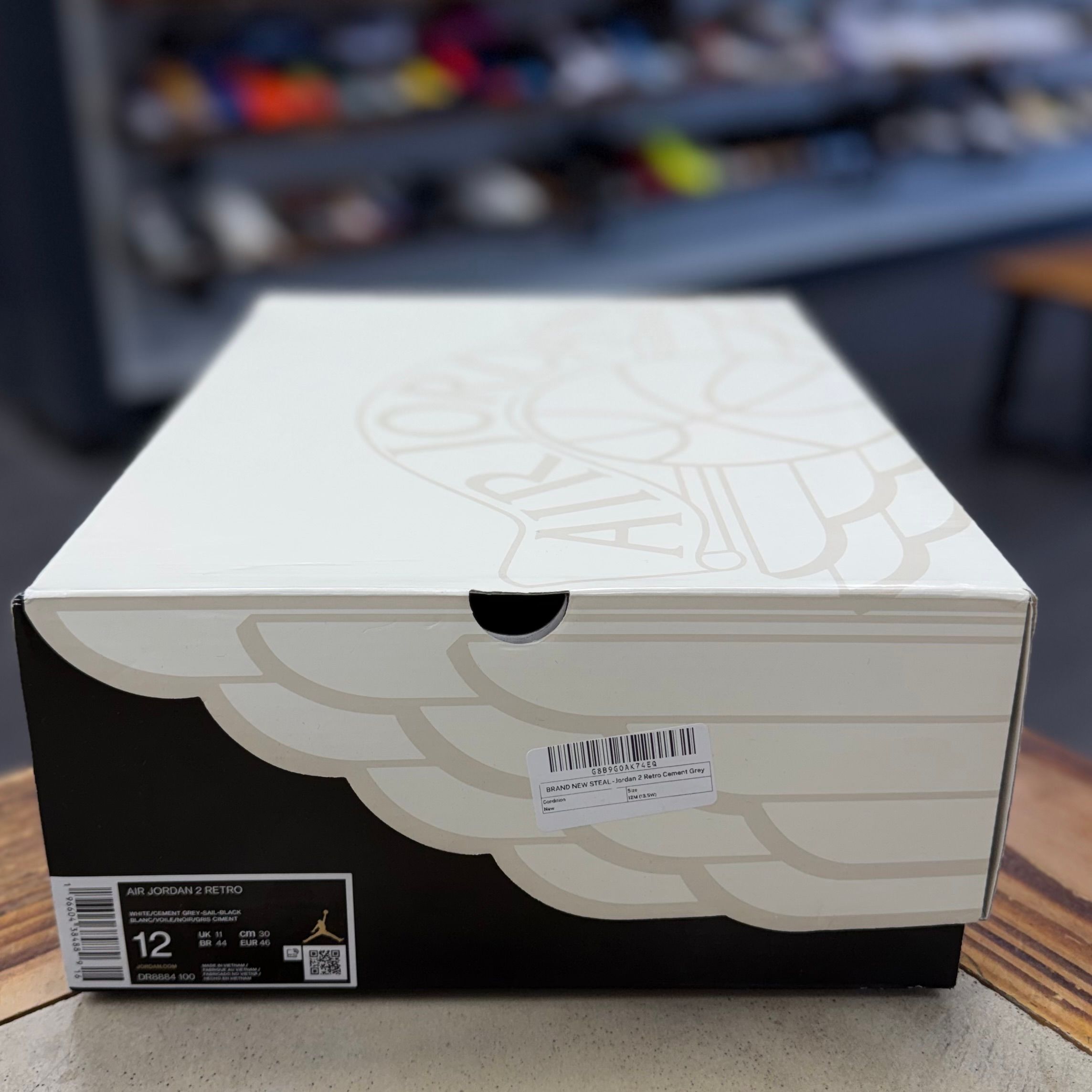 BRAND NEW STEAL - Jordan 2 Retro Cement Grey