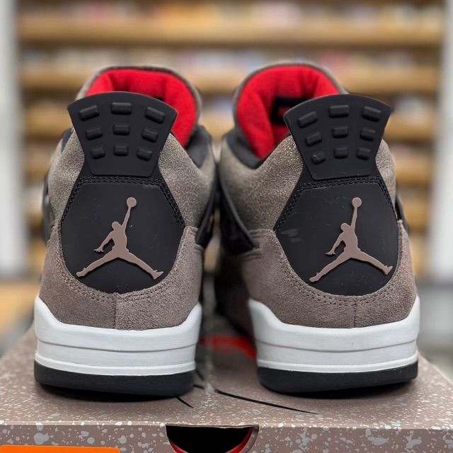 Jordan 4 Retro Taupe Haze - Preowned