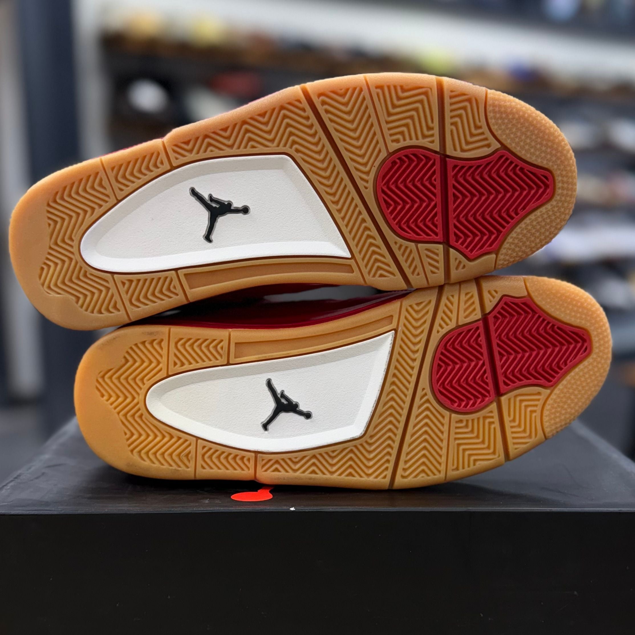 BRAND NEW STEAL - Jordan 4 Retro Fire Red Singles Day (2018) (Women's)