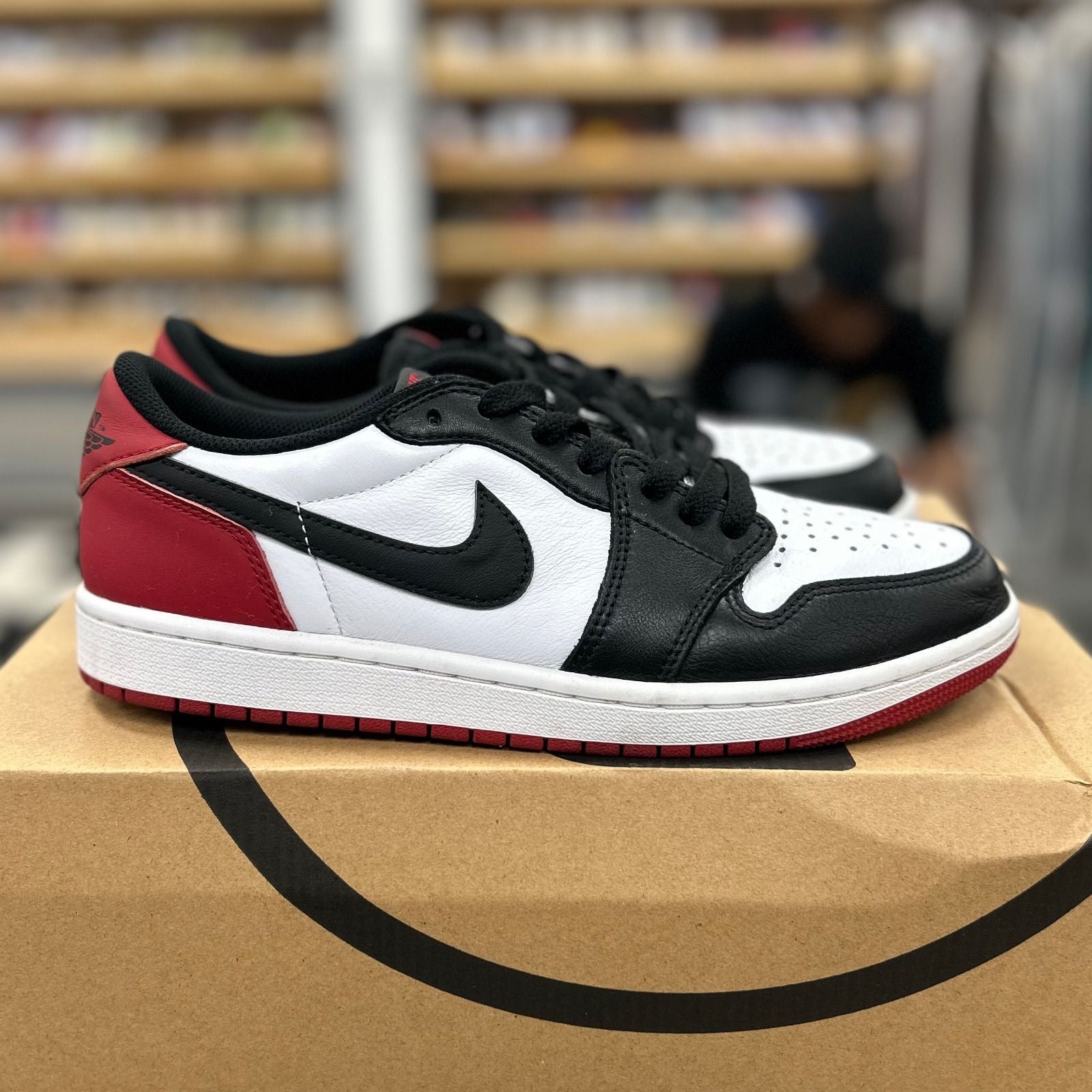 Jordan 1 Retro Low OG Black Toe (2023) - Preowned