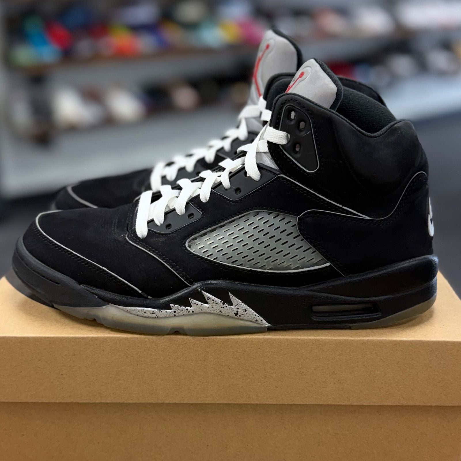 Jordan 5 Retro OG Black Metallic Reimagined - Preowned