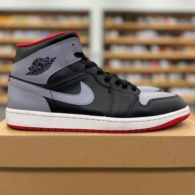 Jordan 1 Mid Bred Shadow - Preowned