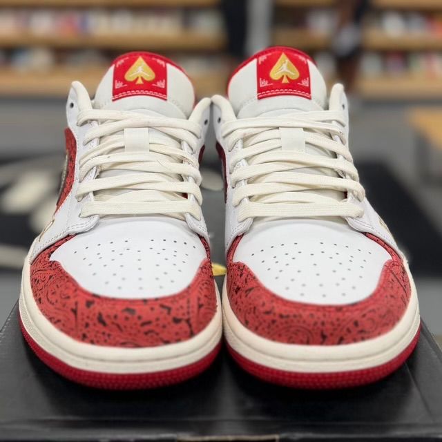 Jordan 1 Low Spades - Preowned