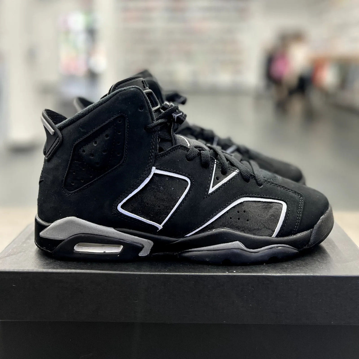 Jordan 6 Retro Cap and Gown (GS) - Preowned