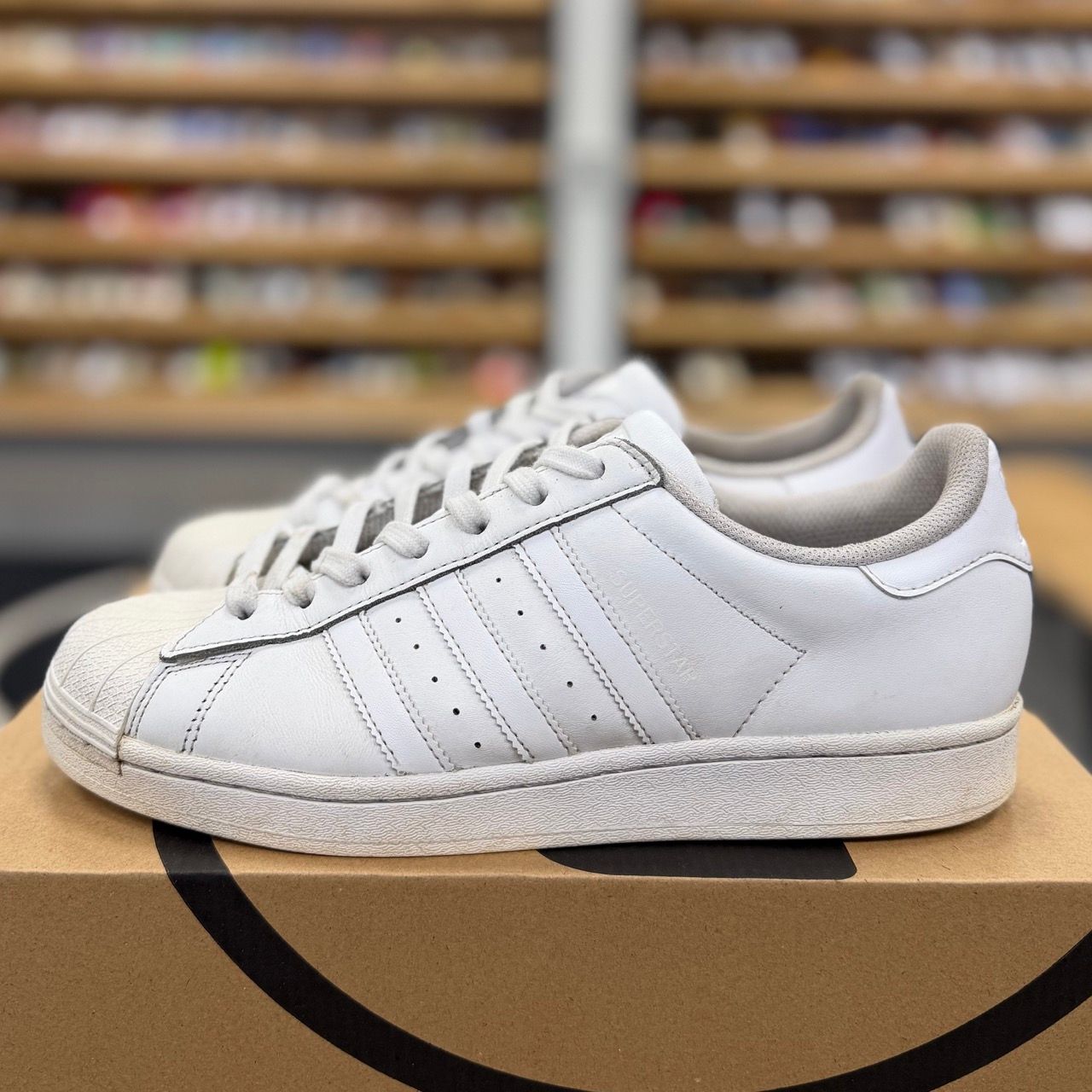 adidas Superstar Triple White - Preowned