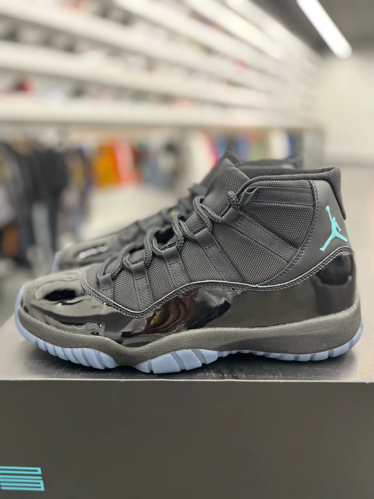 Jordan 11 Retro Gamma Blue (2025) - Preowned