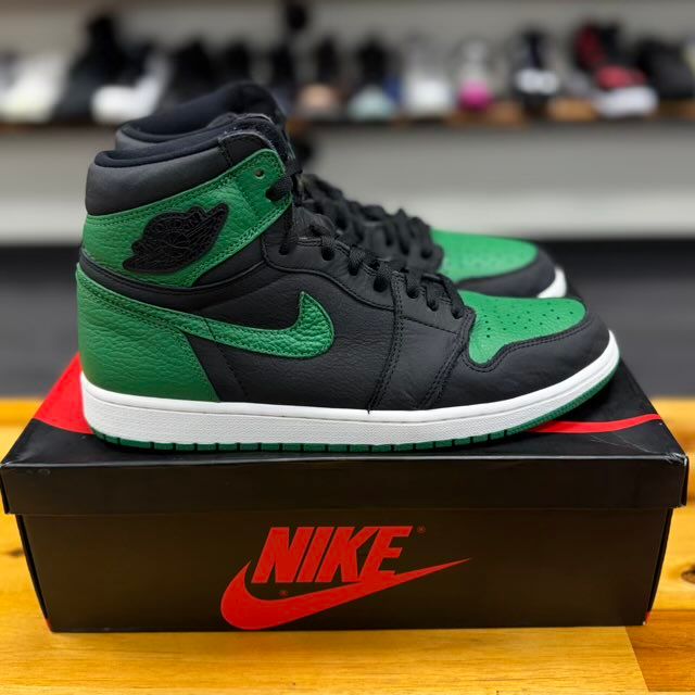 Jordan 1 Retro High Pine Green Black - Preowned