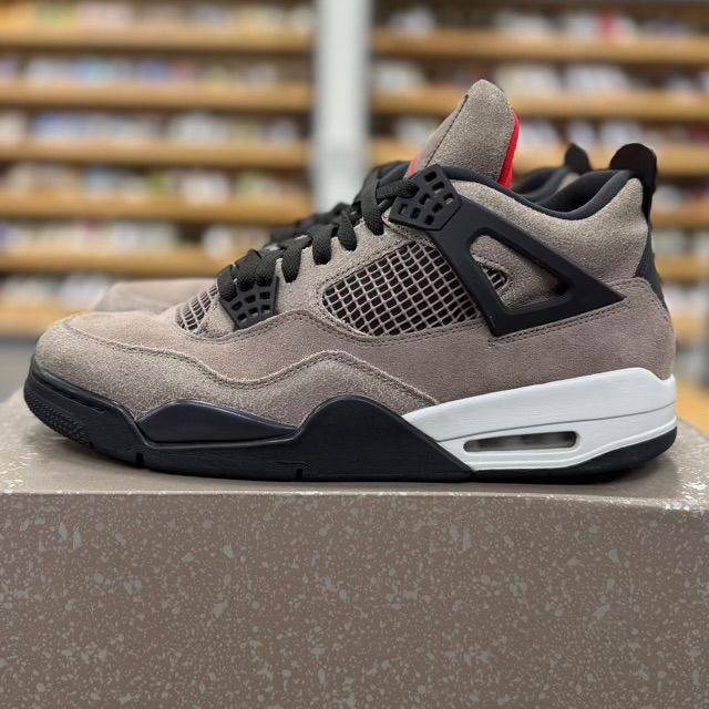 Jordan 4 Retro Taupe Haze - Preowned