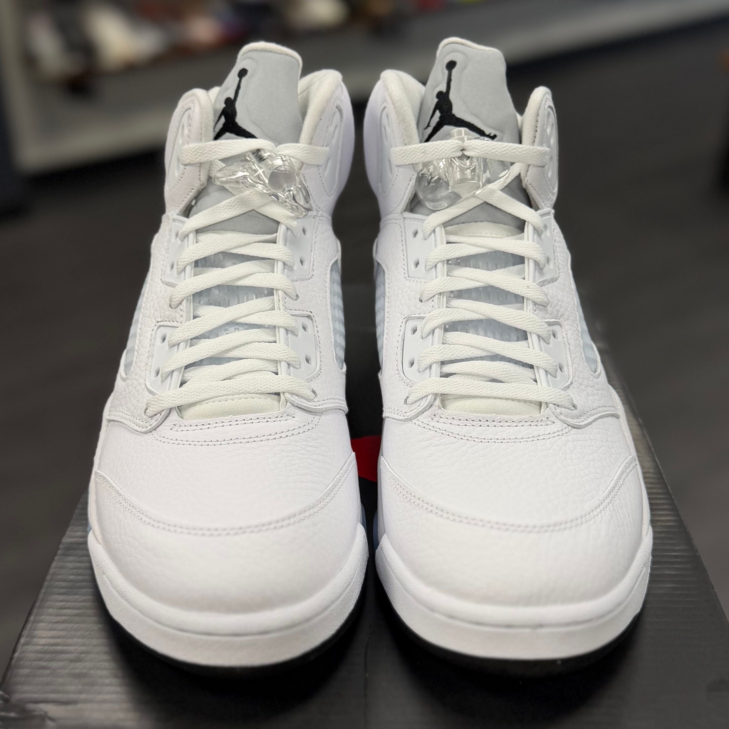 BRAND NEW STEAL - Jordan 5 Retro White Metallic (2026)