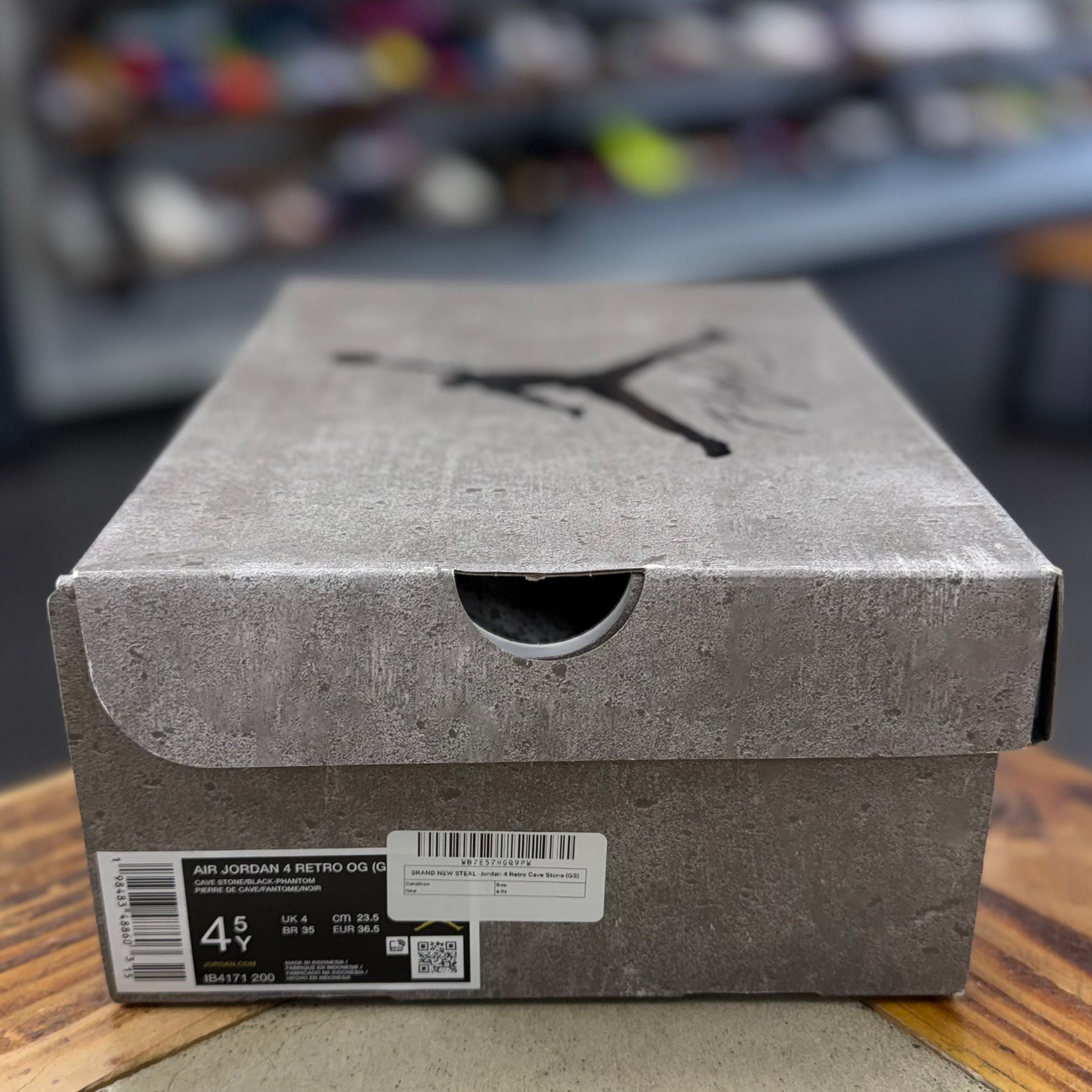 BRAND NEW STEAL - Jordan 4 Retro Cave Stone (GS)