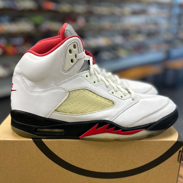 Jordan 5 Retro Fire Red Silver Tongue (2020) - Preowned