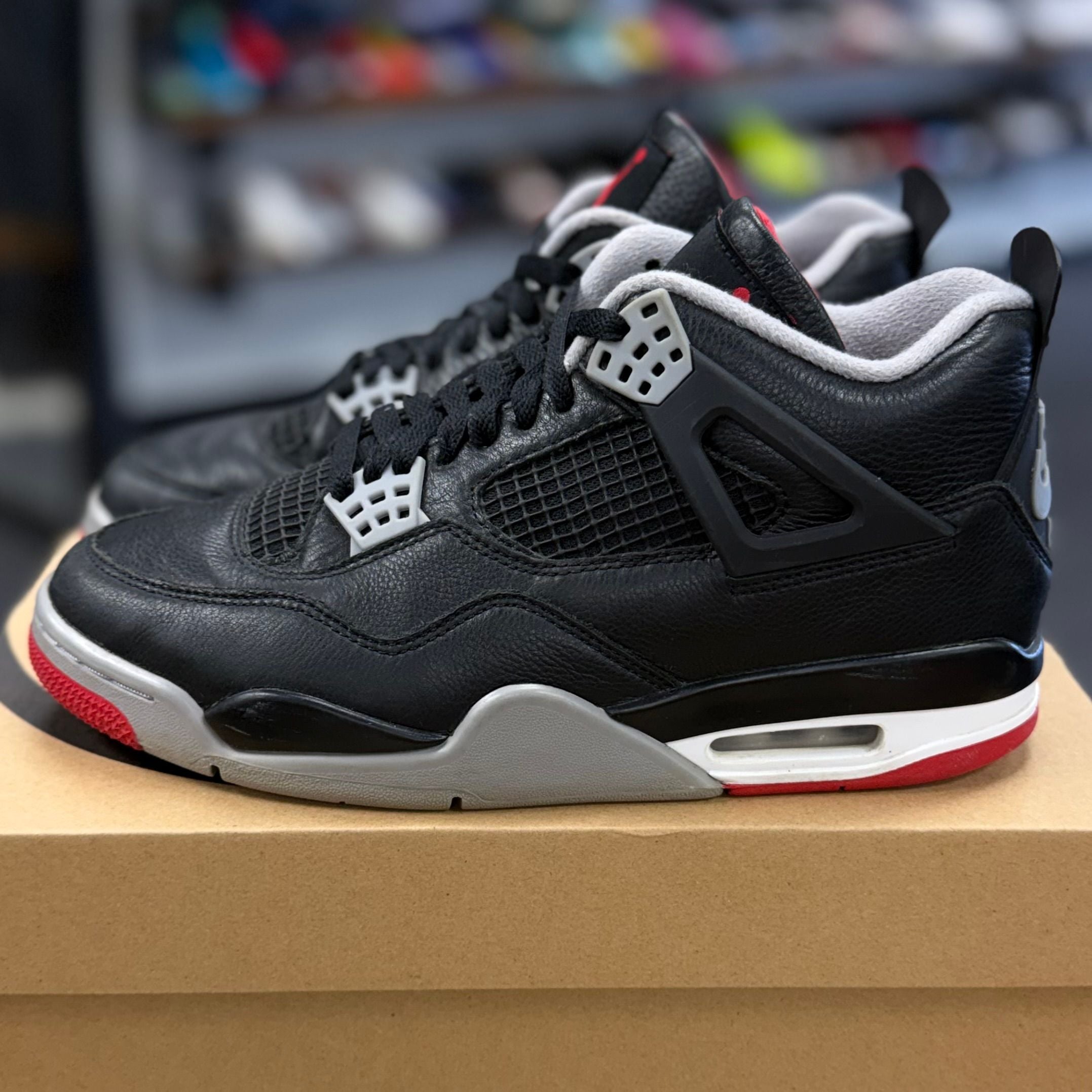 Jordan 4 Retro Bred Reimagined - Preowned