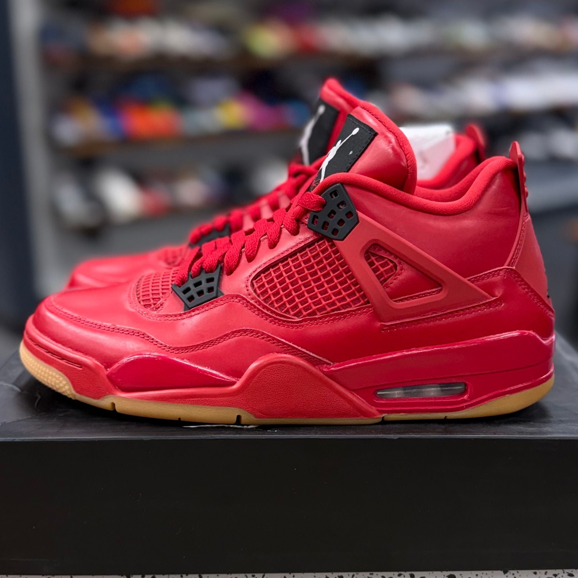 BRAND NEW STEAL - Jordan 4 Retro Fire Red Singles Day (2018) (Women's)