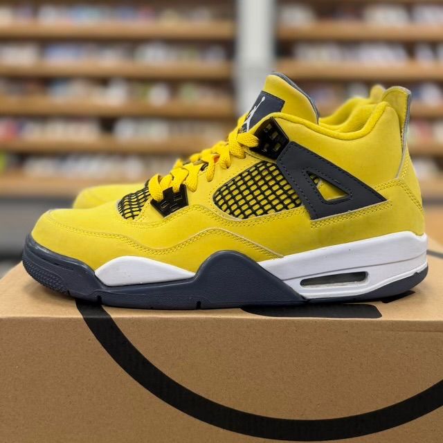 Jordan 4 Retro Lightning (2021) (GS) - Preowned