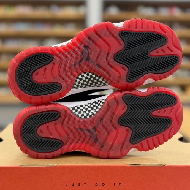 Jordan 11 Retro Playoffs Bred (2019) (GS) - Preowned