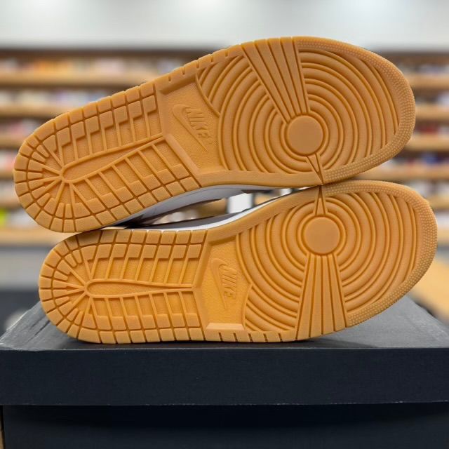 Jordan 1 Mid Tan Gum - Preowned