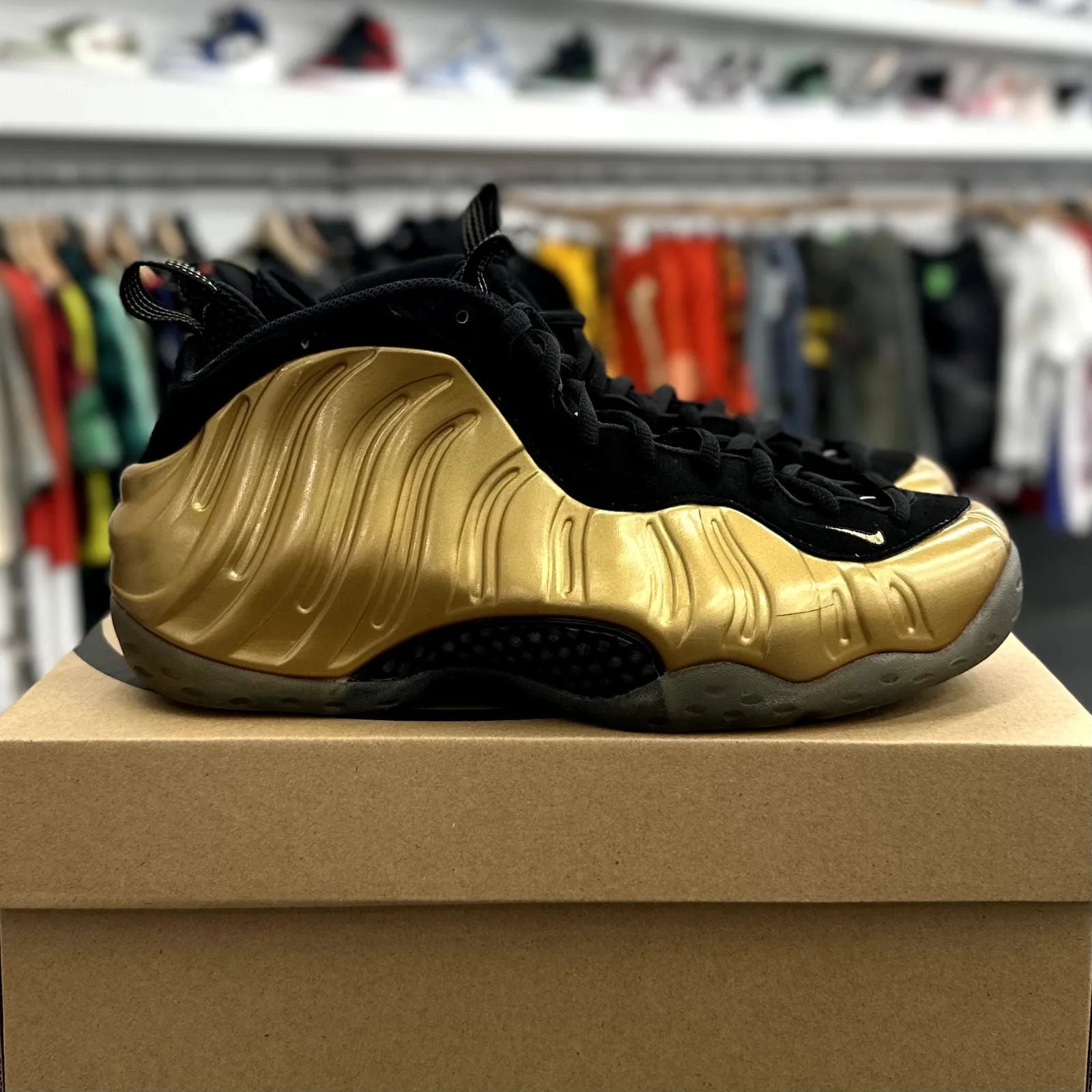 Nike Air Foamposite One Metallic Gold - Preowned