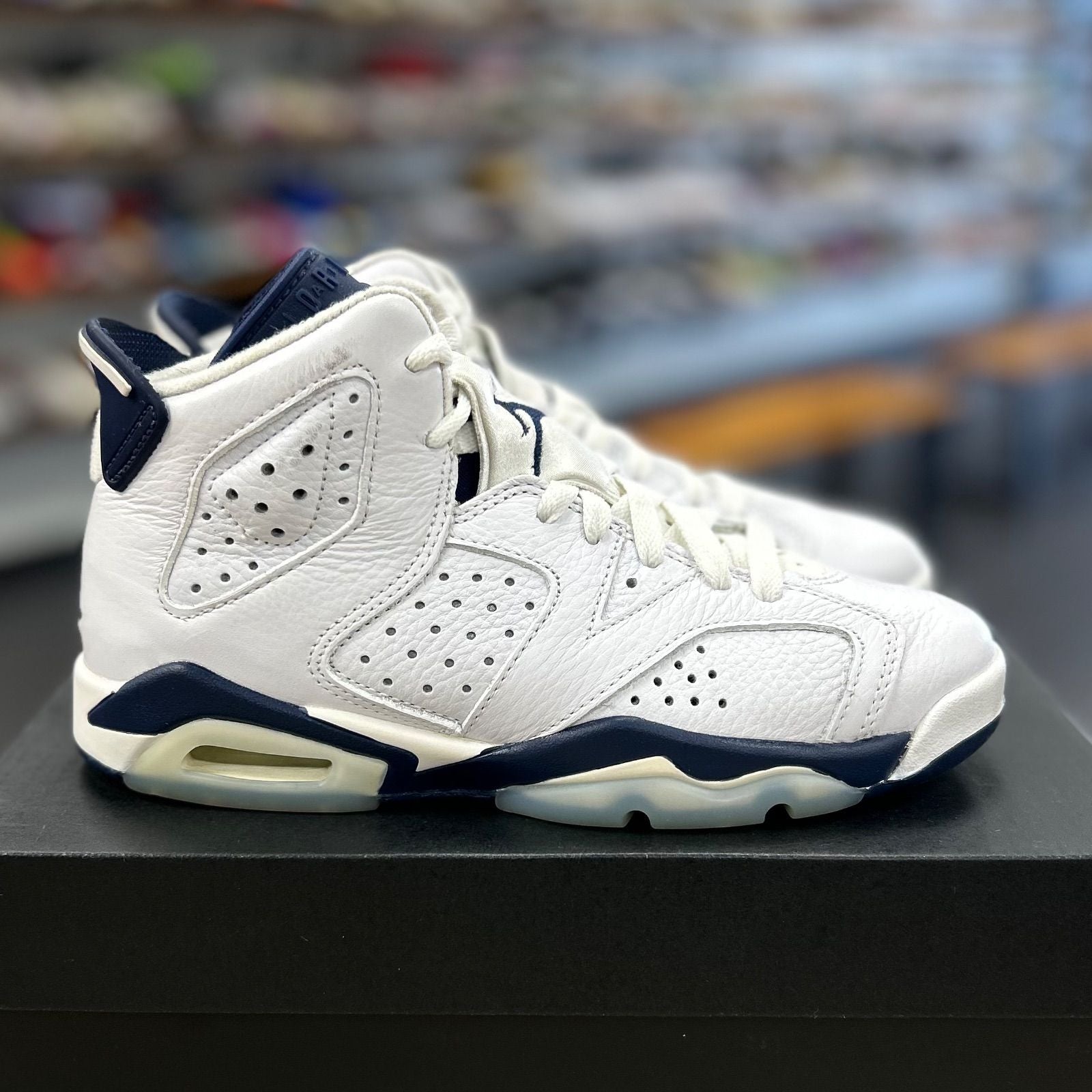 Jordan 6 Retro Midnight Navy (2022) (GS) - Preowned