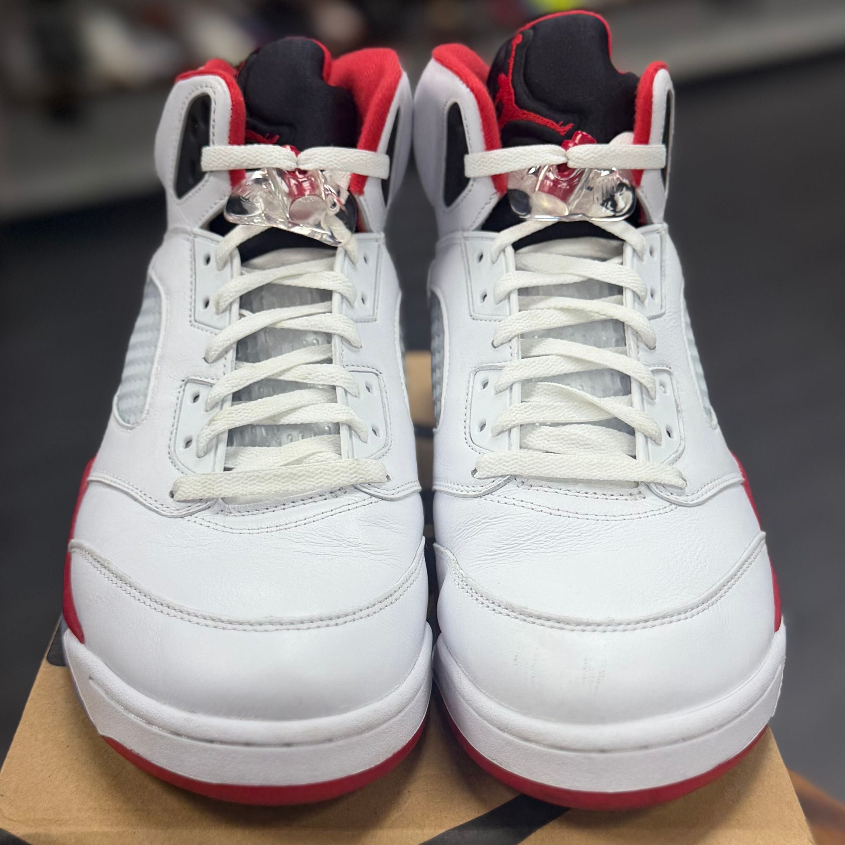 Jordan 5 Retro Fire Red Black Tongue (2025) - Preowned