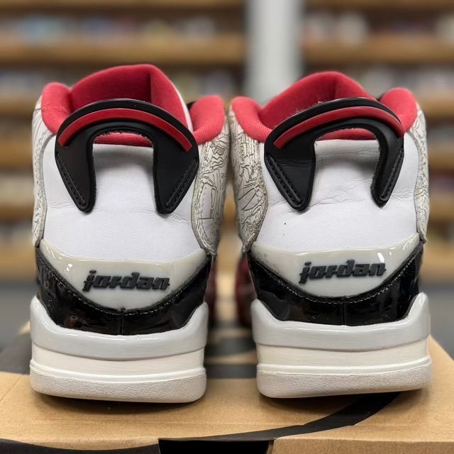 Jordan Dub Zero White Varsity Red (2022) (GS) - Preowned